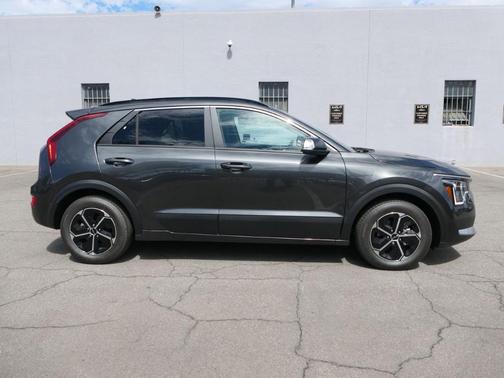 2025 Kia Niro Plug-In Hybrid EX
