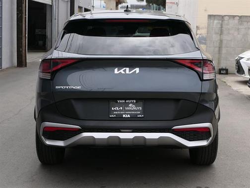 Gravity Gray 2025 Kia Sportage LX