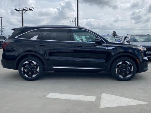 Aurora Black Pearl 2026 Kia Sorento Hybrid EX