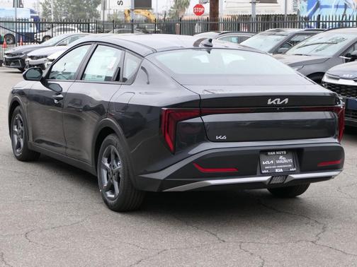 2025 Kia K4
