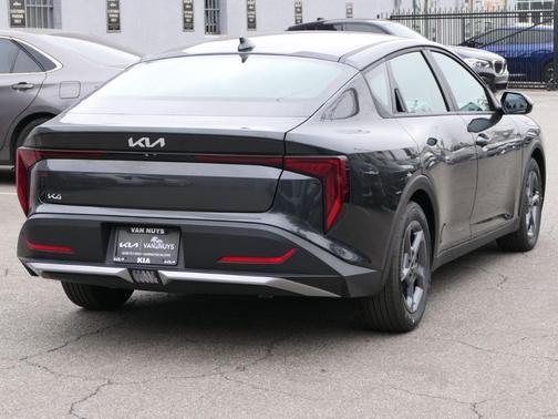 2025 Kia K4