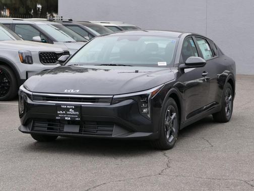 2025 Kia K4