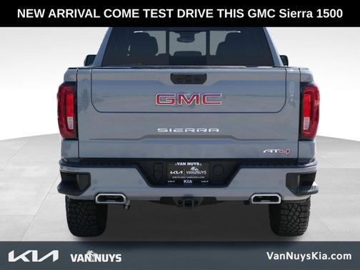 2024 GMC Sierra 1500 AT4