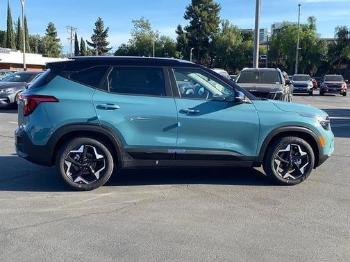 Blue 2026 Kia Seltos S