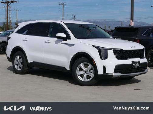 Glacial White Pearl 2026 Kia Sorento LX