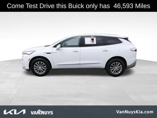 2022 Buick Enclave Essence