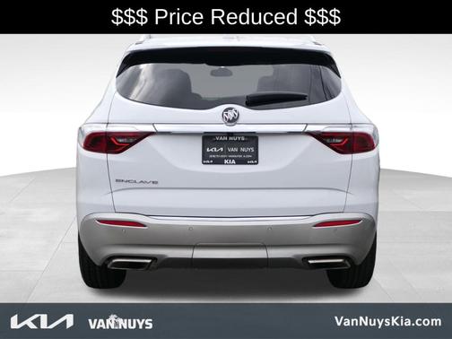 2022 Buick Enclave Essence