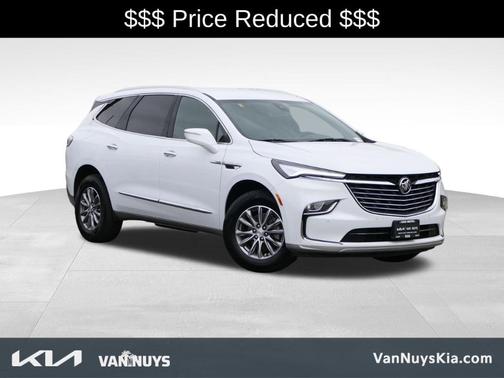 2022 Buick Enclave Essence