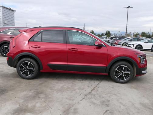 2025 Kia Niro EX