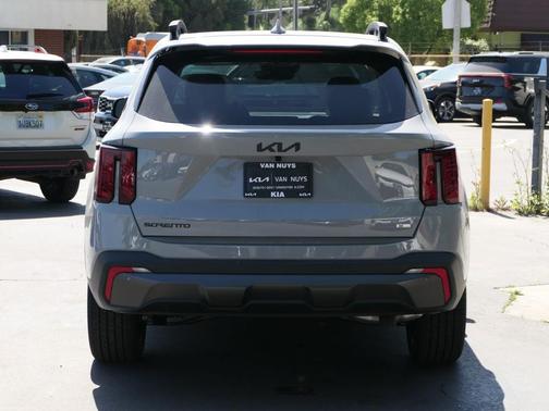 2025 Kia Sorento SX
