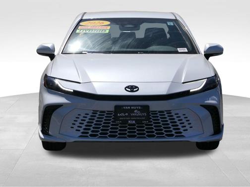 Pearl 2026 Toyota Camry XSE