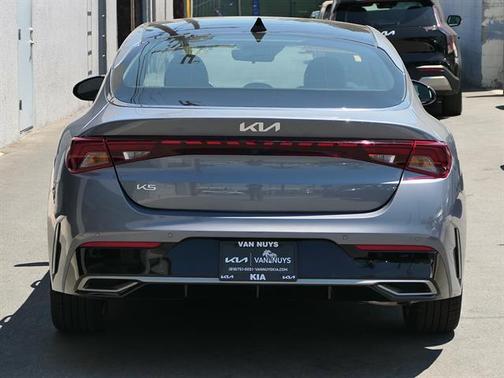 Everlasting Silver 2023 Kia K5 EX