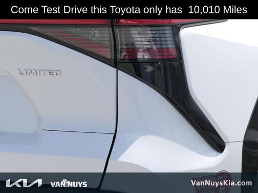 2023 Toyota bZ4X Limited