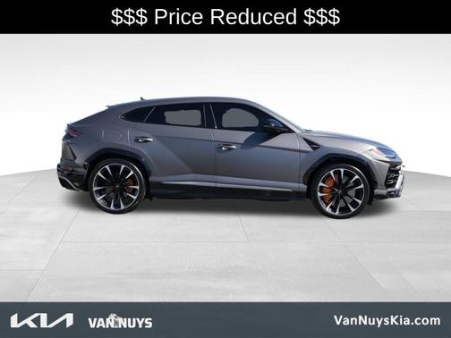 2021 Lamborghini Urus Base