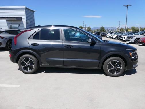 2025 Kia Niro EX