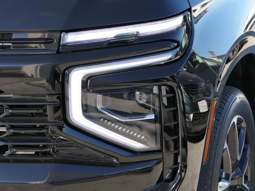 2025 Chevrolet Suburban RST