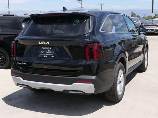 2026 Kia Sorento LX