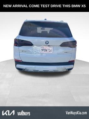 Alpine White 2025 BMW X5 PHEV xDrive50e