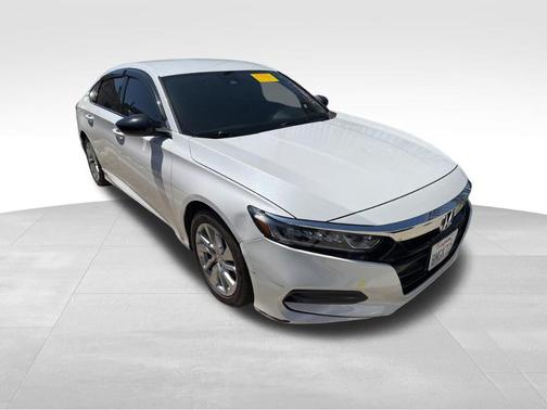 Platinum White Pearl 2019 Honda Accord LX