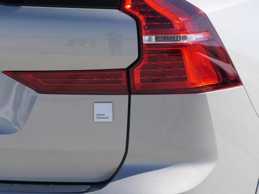 2024 Volvo XC60 Recharge Plug-In Hybrid T8 Polestar Engineered