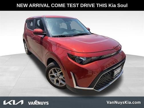 Mars Orange 2023 Kia Soul LX