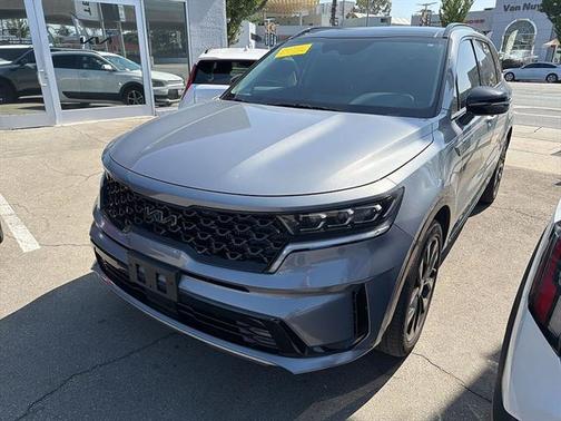 Everlasting Silver 2023 Kia Sorento SX
