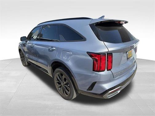 Everlasting Silver 2023 Kia Sorento SX