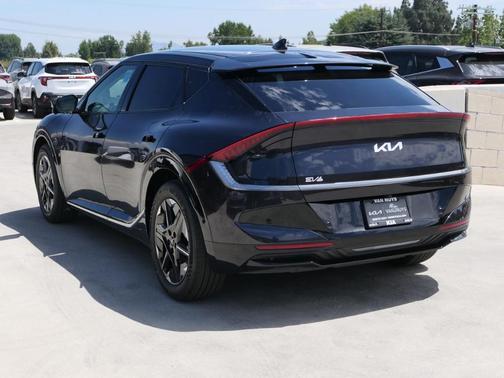 2025 Kia EV6 Wind