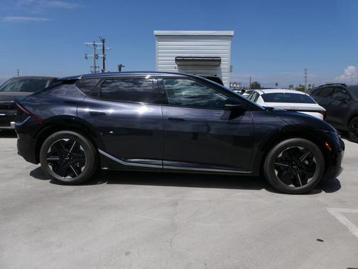 2025 Kia EV6 Wind