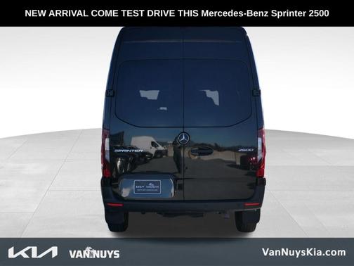 2023 Mercedes-Benz Sprinter 2500 144 WB Standard Roof Passenger