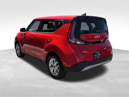 Inferno Red 2024 Kia Soul LX