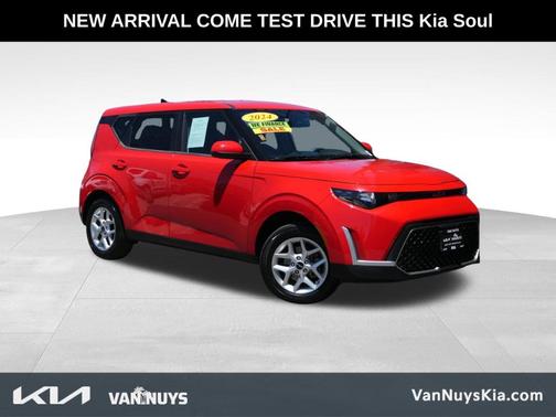 Inferno Red 2024 Kia Soul LX