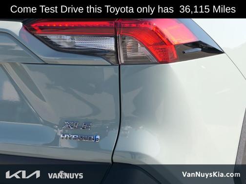 2019 Toyota RAV4 Hybrid XLE