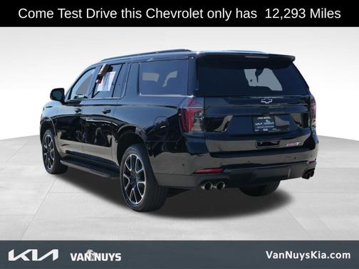 2025 Chevrolet Suburban RST