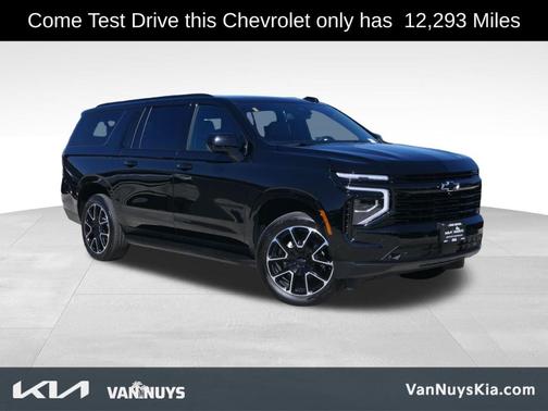 2025 Chevrolet Suburban RST