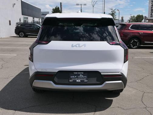 2026 Kia EV9 Light Long Range