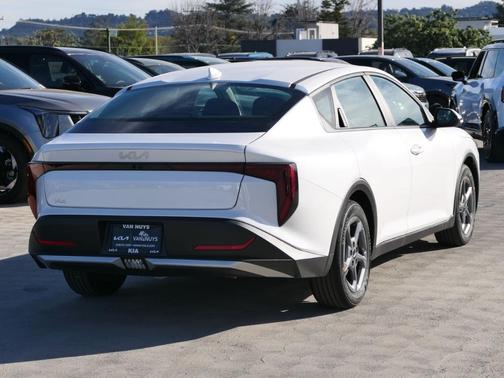 2025 Kia K4 
