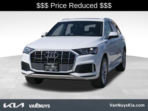 Glacier White Metallic 2021 Audi Q7 45 Premium