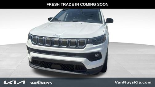 Bright White Clearcoat 2022 Jeep Compass Latitude