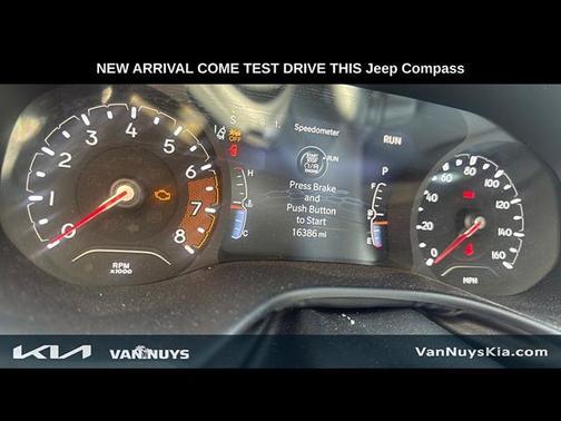 Bright White Clearcoat 2022 Jeep Compass Latitude
