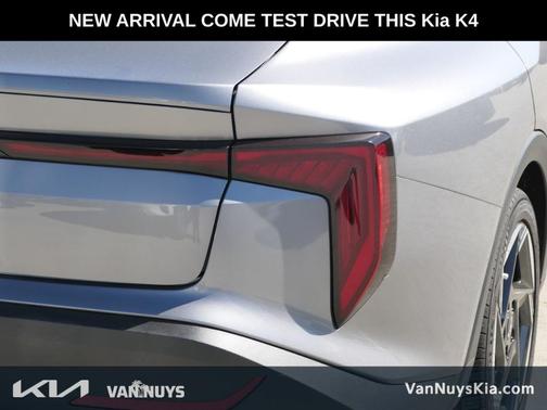 2025 Kia K4 EX