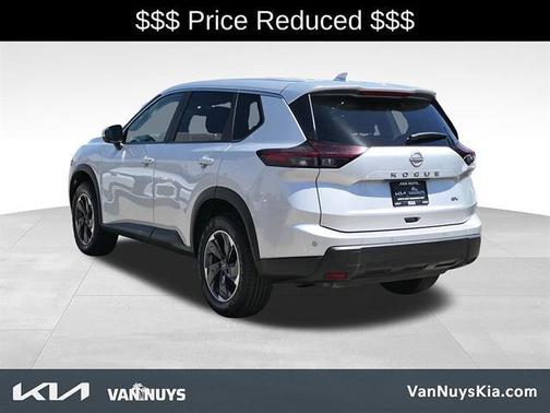 Brilliant Silver Metallic 2024 Nissan Rogue SV
