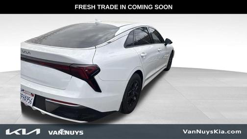 Snow White Pearl 2025 Kia K5 LXS