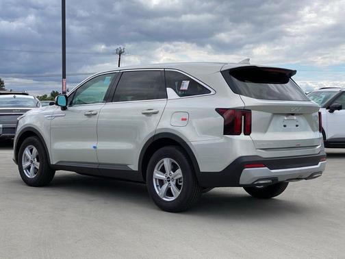 Ivory Silver 2026 Kia Sorento LX
