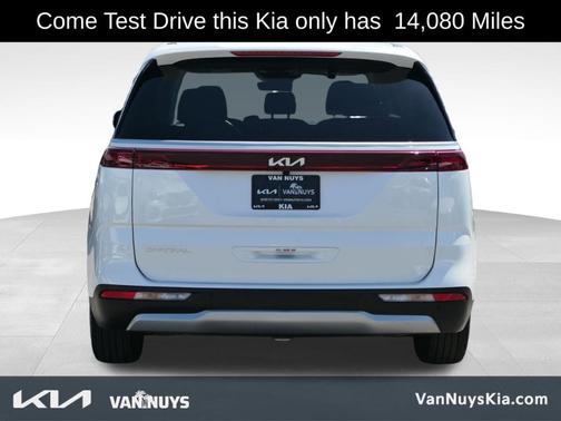 2024 Kia Carnival EX