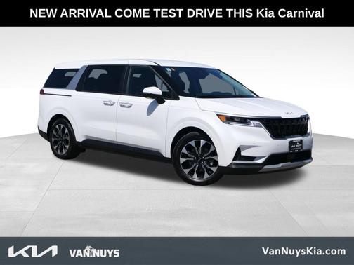 2024 Kia Carnival EX