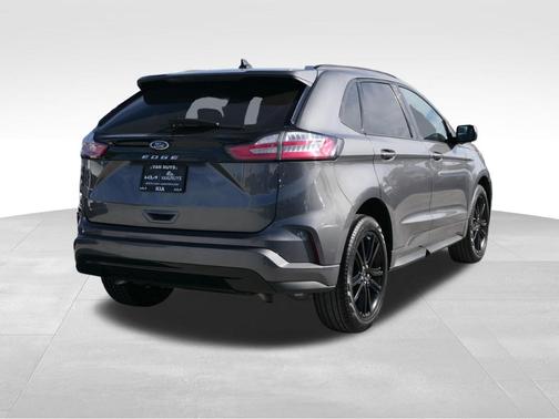 2022 Ford Edge ST Line