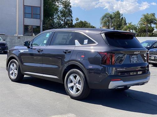 Metal 2026 Kia Sorento LX