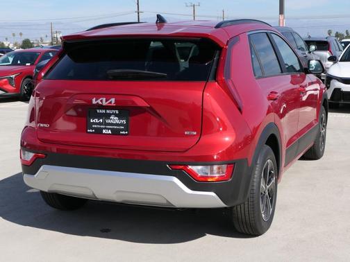 2025 Kia Niro LX