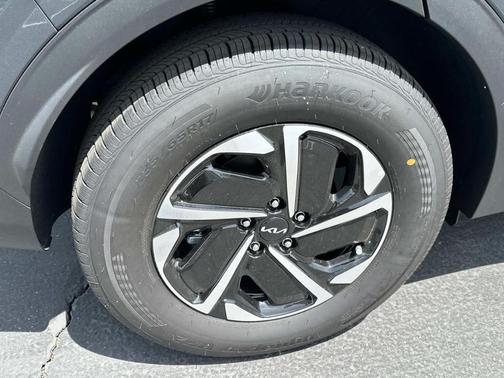 2025 Kia Sportage Hybrid LX